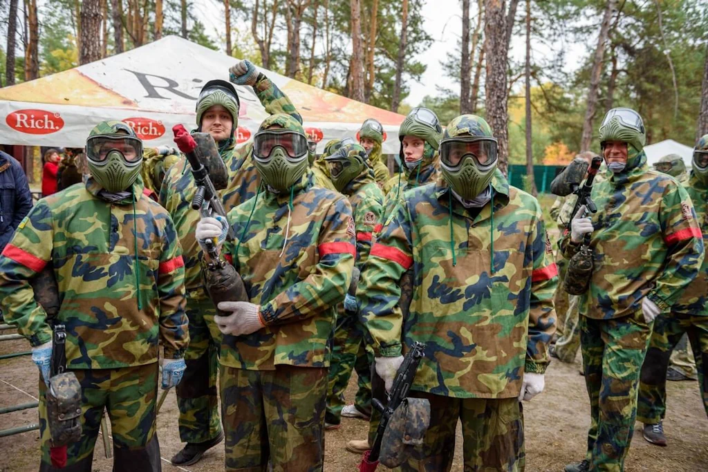 гравці в пейнтбол